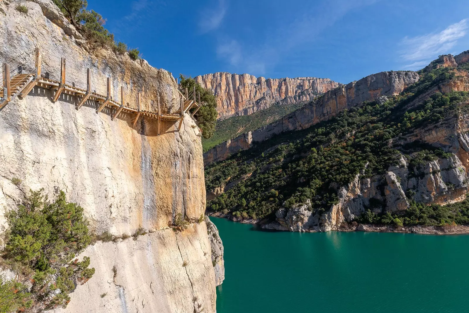 Aventura e adrenalina pela fascinante Muralha da China de Huesca