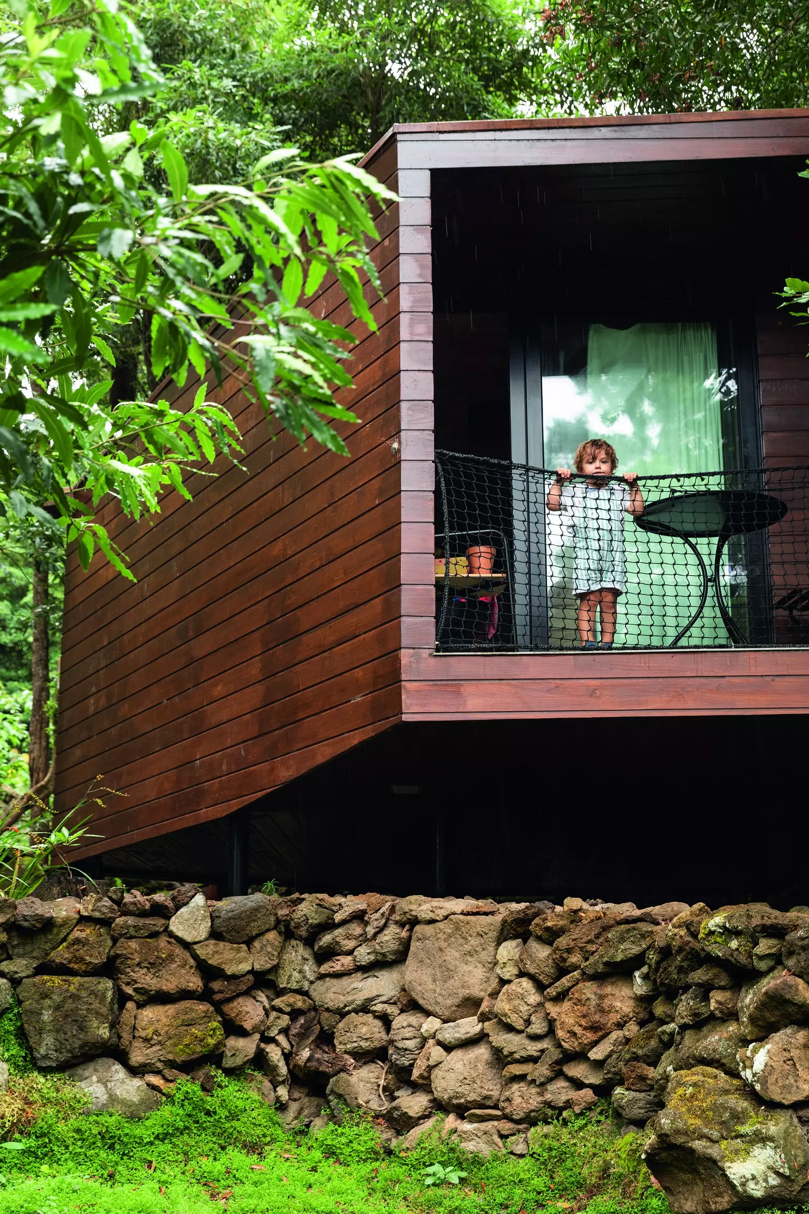 Salah satu rumah pokok di Caparica Ecolodge di Terceira.