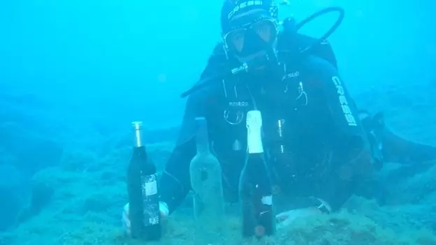 Où déguster un vin élevé sous la mer ?