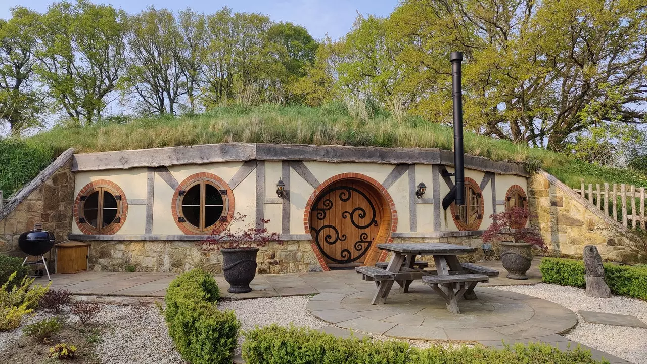 Rumah hobbit ini akan membuat Anda merasa seperti di Middle Earth tanpa harus meninggalkan London