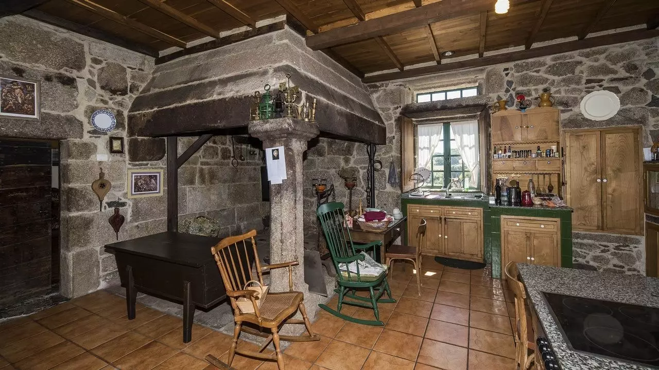 Detail of the kitchen of the Pazo de Sabadelle Lugo.