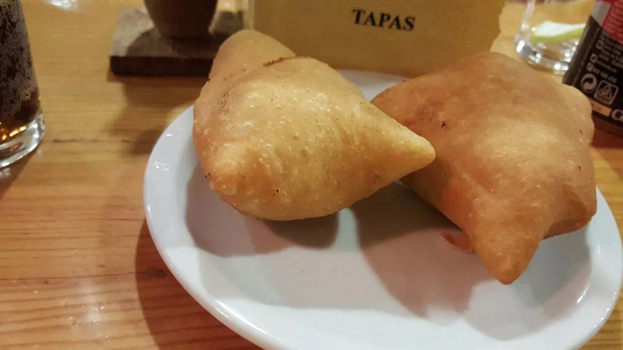 Ҳикояи муҳаббати Виго бо empanadillas