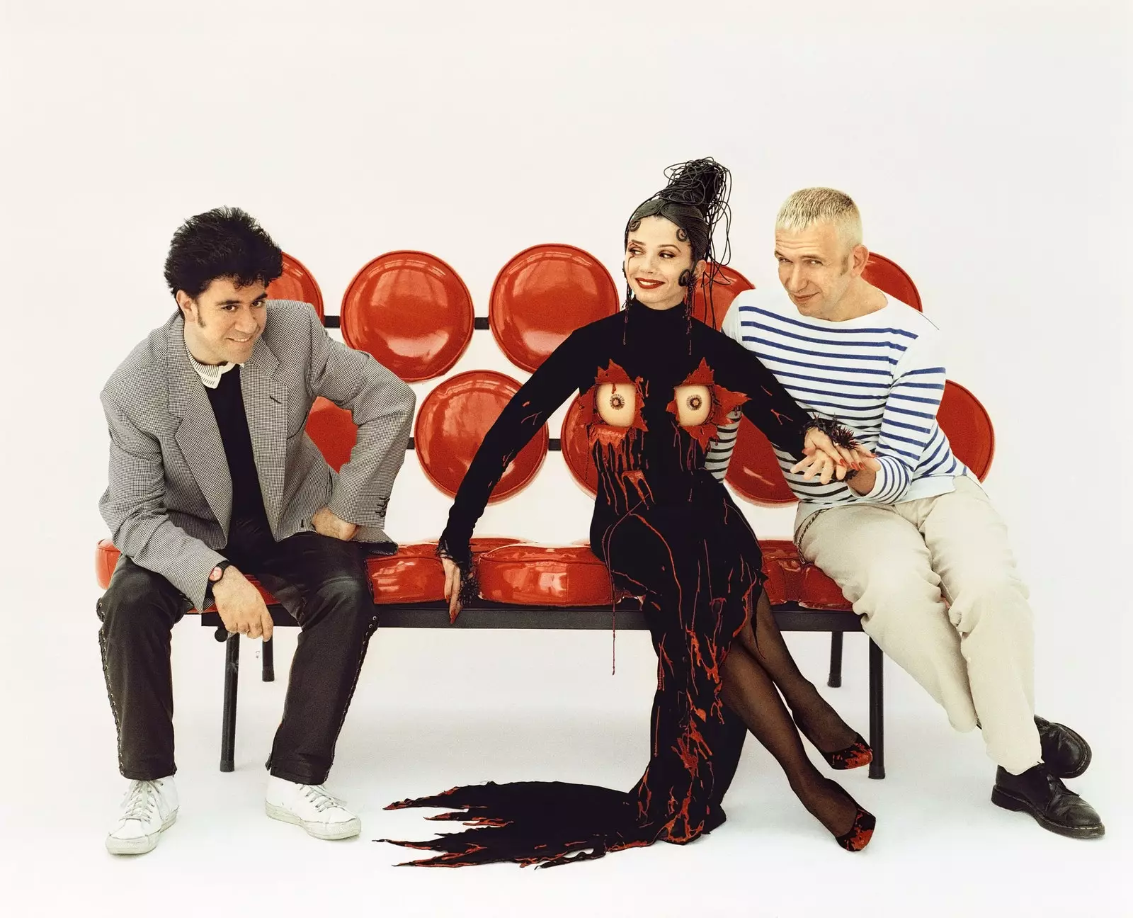 Pedro Almodóvar Victoria Abril og Jean Paul Gaultier á tökustað Kika.