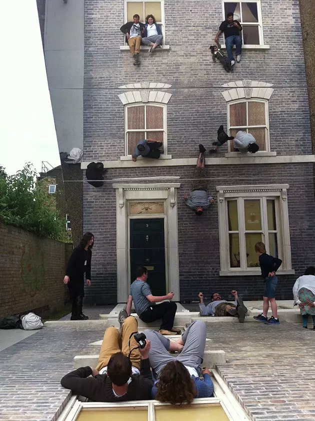 Dalston house a house to climb without fear of falling