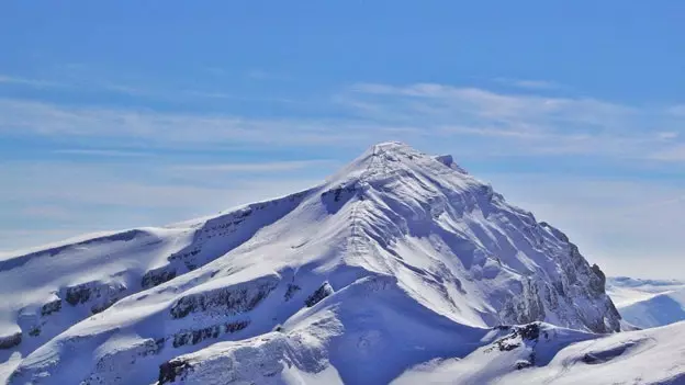 The secret ski resort of the Cantabrian Mountains