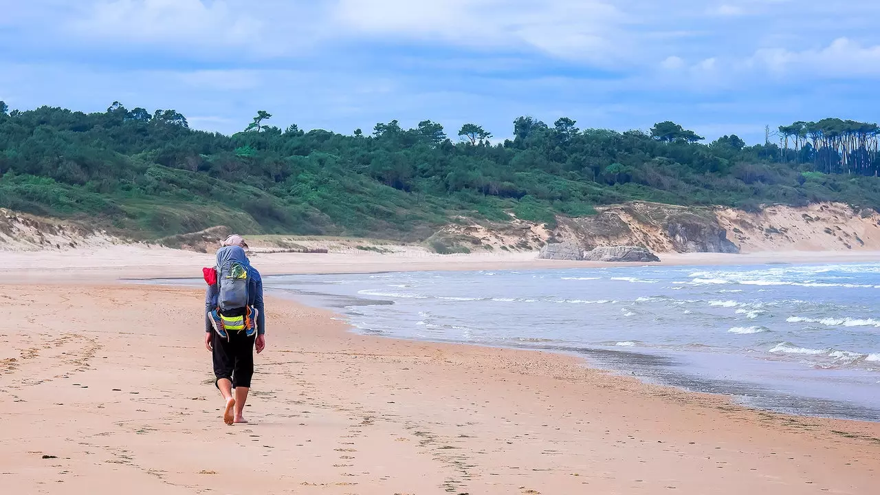 Camino de Santiago, projektas, kuriame derinamas nardymas ir piligrimystė pėsčiomis