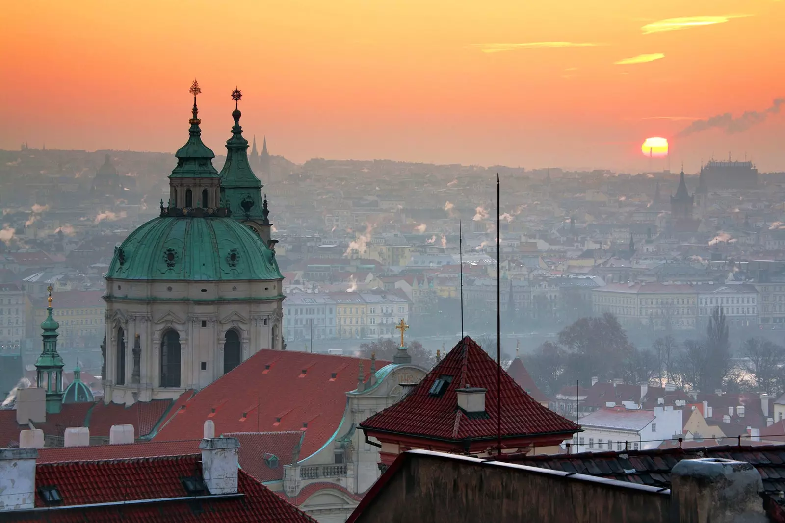 Kuchomoza kwa jua huko Prague