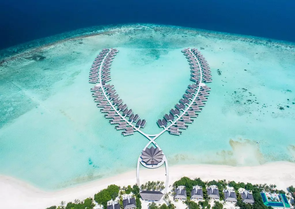 Yeni Mӧvenpick Resort Kuredhivaru Maldives'in varlığından haberiniz var mıydı? Çünkü Juan Carlos biliyordu.