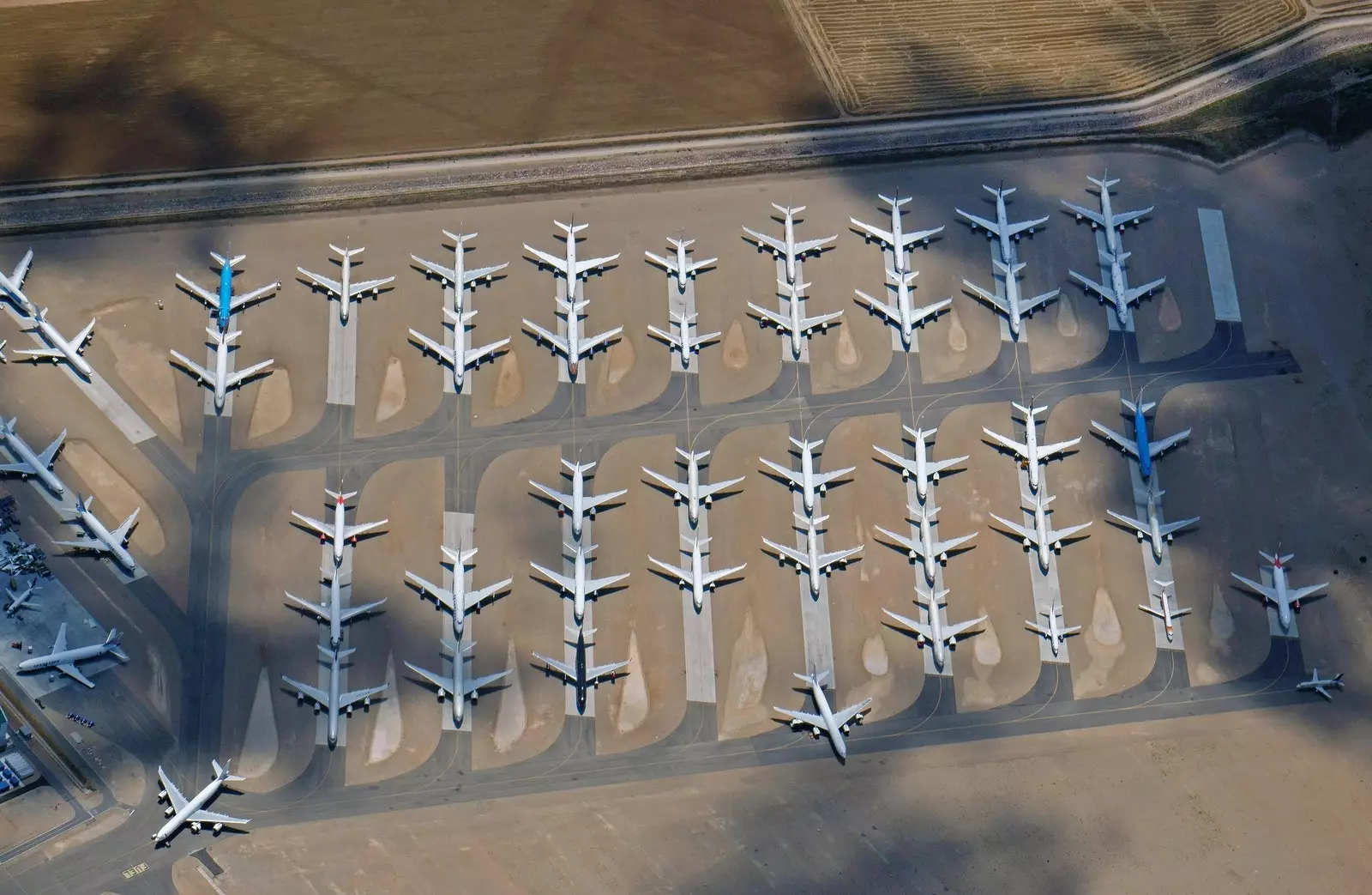 飛行機が飛んでいないときはどこに駐機しているか