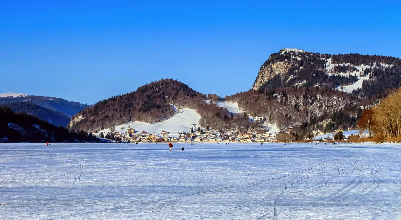 Panoraminis vaizdas į Joux slėnį Šveicarijoje