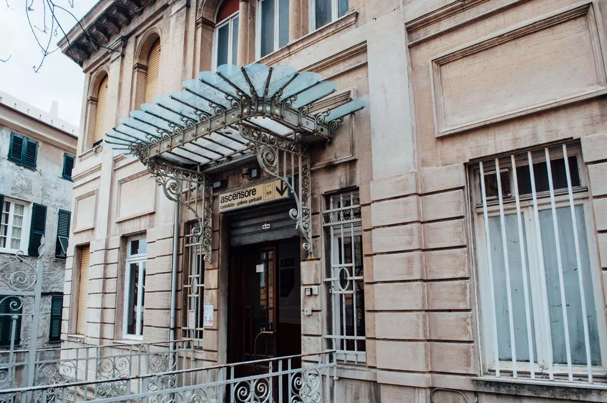 Art Nouveau elevator