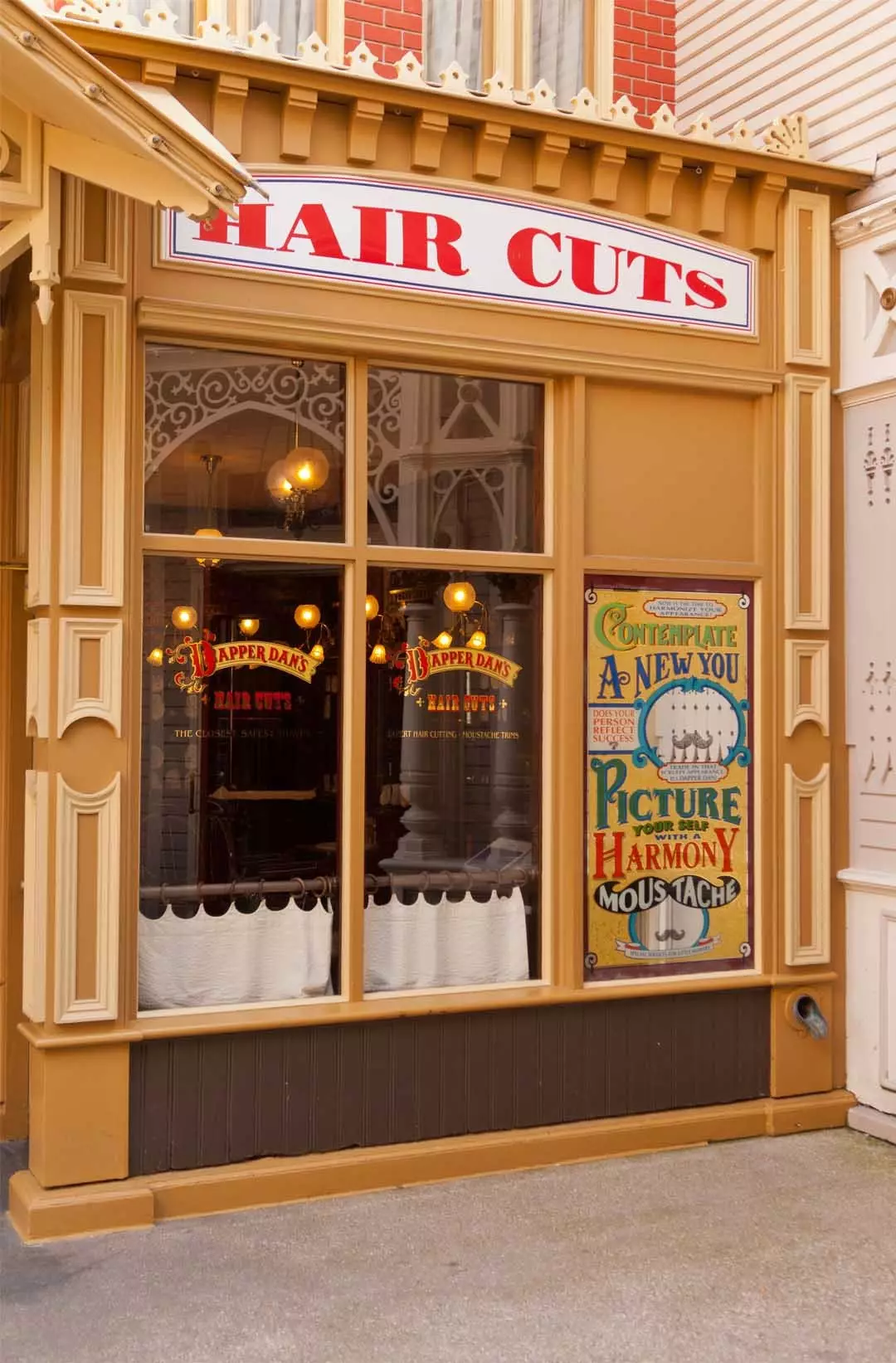 The barbershop supplies belonged to a Chicago barber