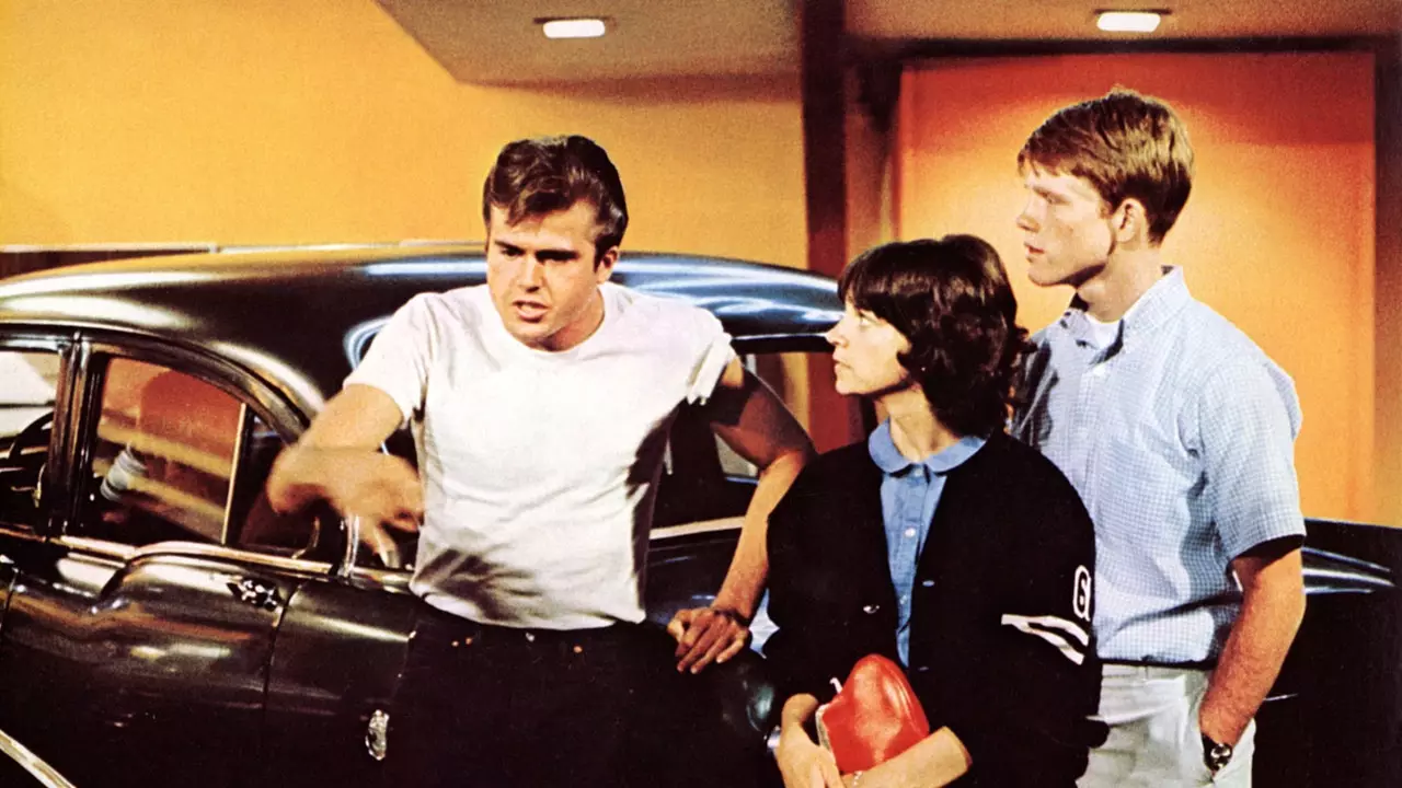 Шумо дар соли 62 дар куҷо будед? Мошинҳо аз 'American Graffiti'