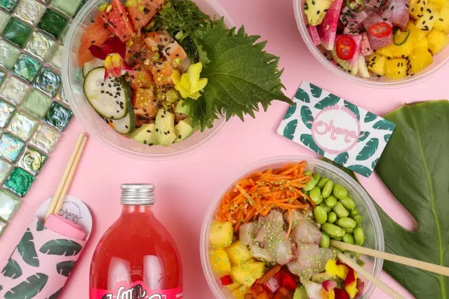 Pok bowls menjar tradicional hawaià amb inspiració japonesa