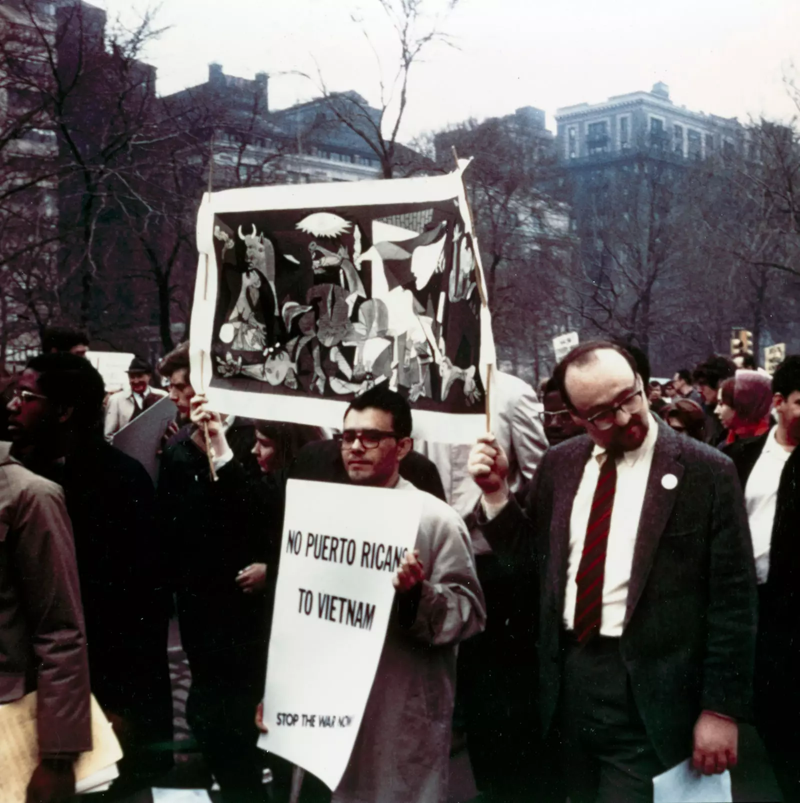 1967年、ニューヨークのセントラルパークでのベトナム戦争反対デモ。写真アリシア・レッグ。