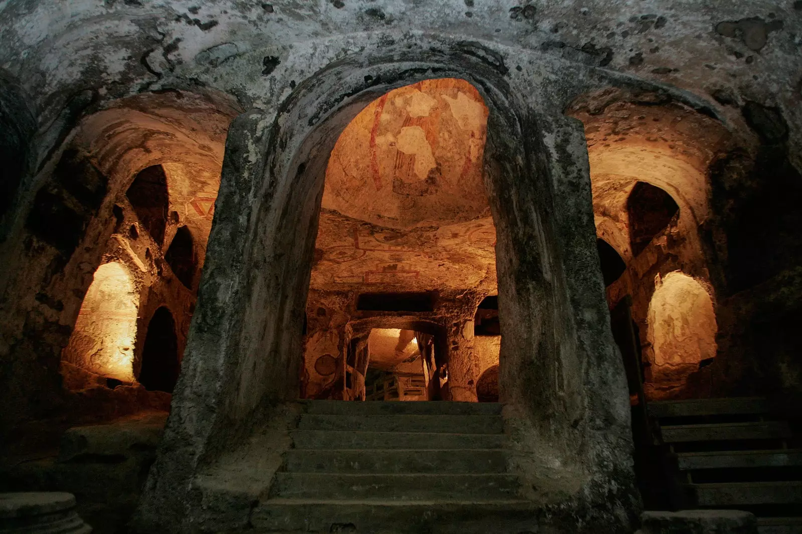 Catacombele din Napoli