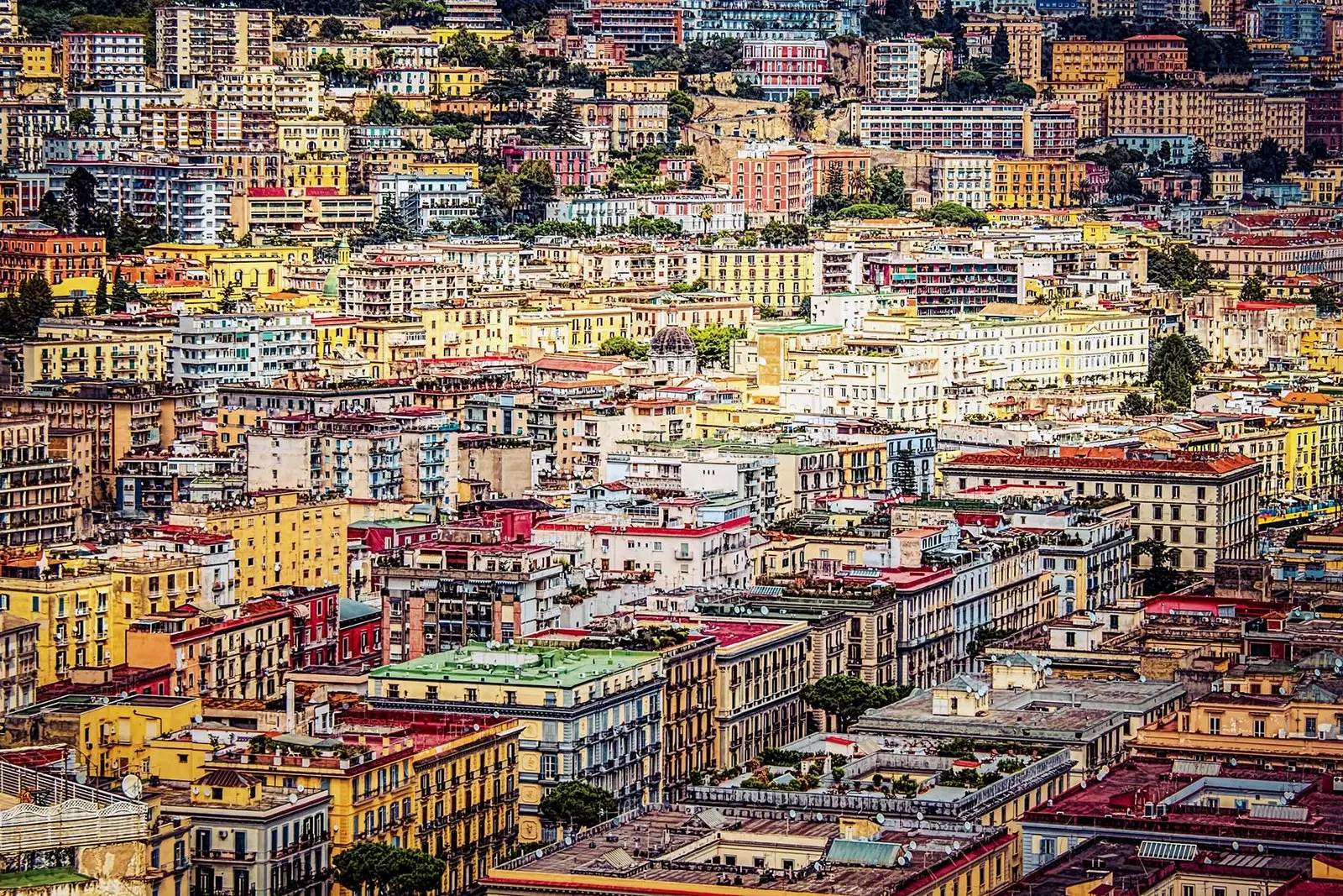 Vedere panoramică spre Napoli