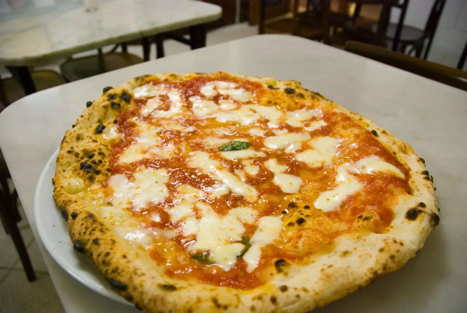 A Barcellona puoi provare le due autentiche pizze napoletane.