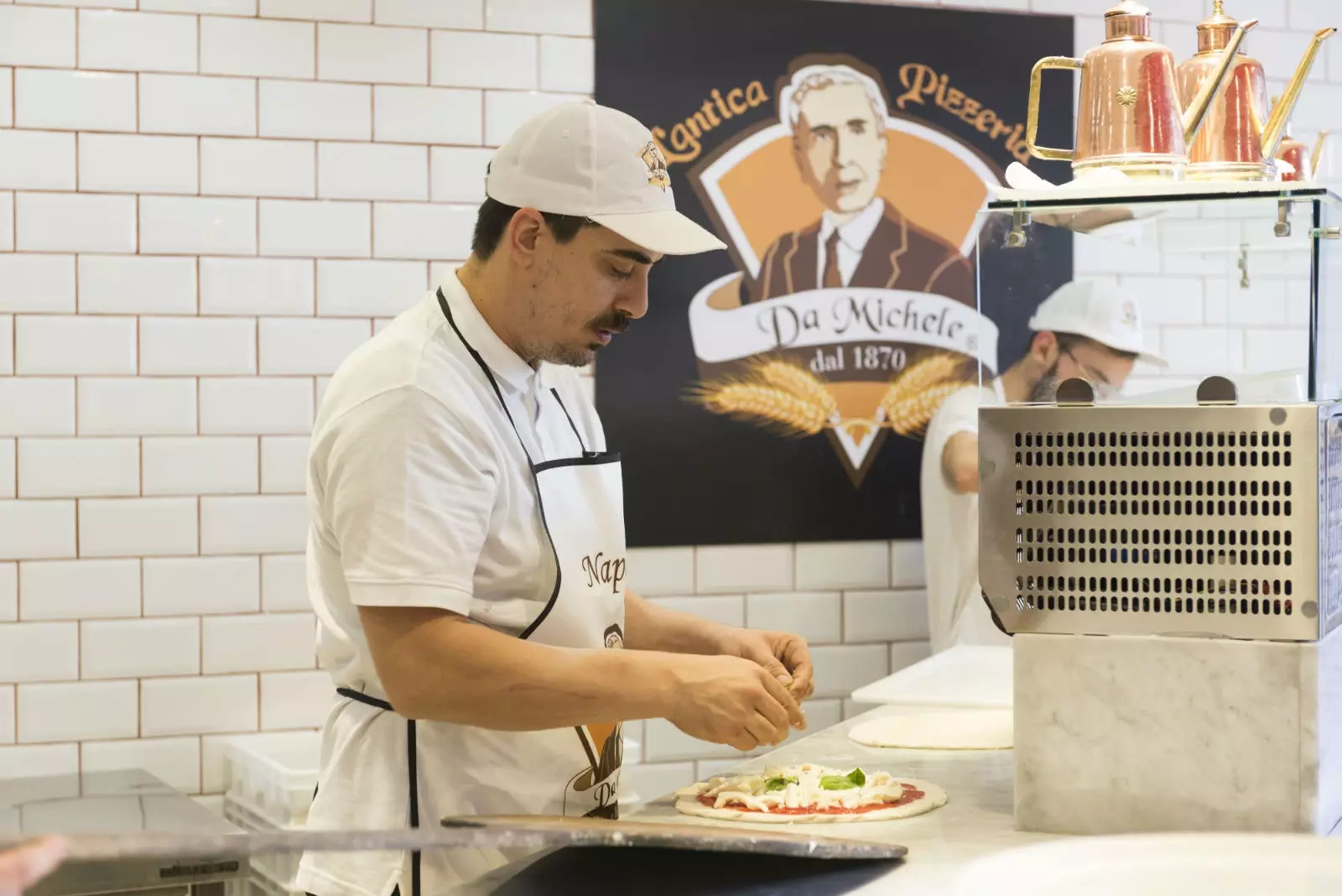 Todos os cozinheiros do Da Michele são napolitanos.