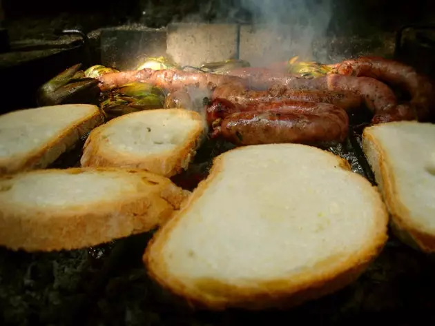 Grilled calçots