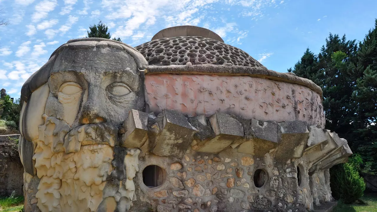 Salaguti: el surrealisme fantàstic pren forma a un poble de Burgos