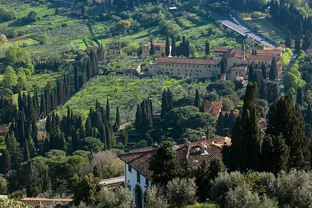 Fiesole көрүнүшү бар бөлмө