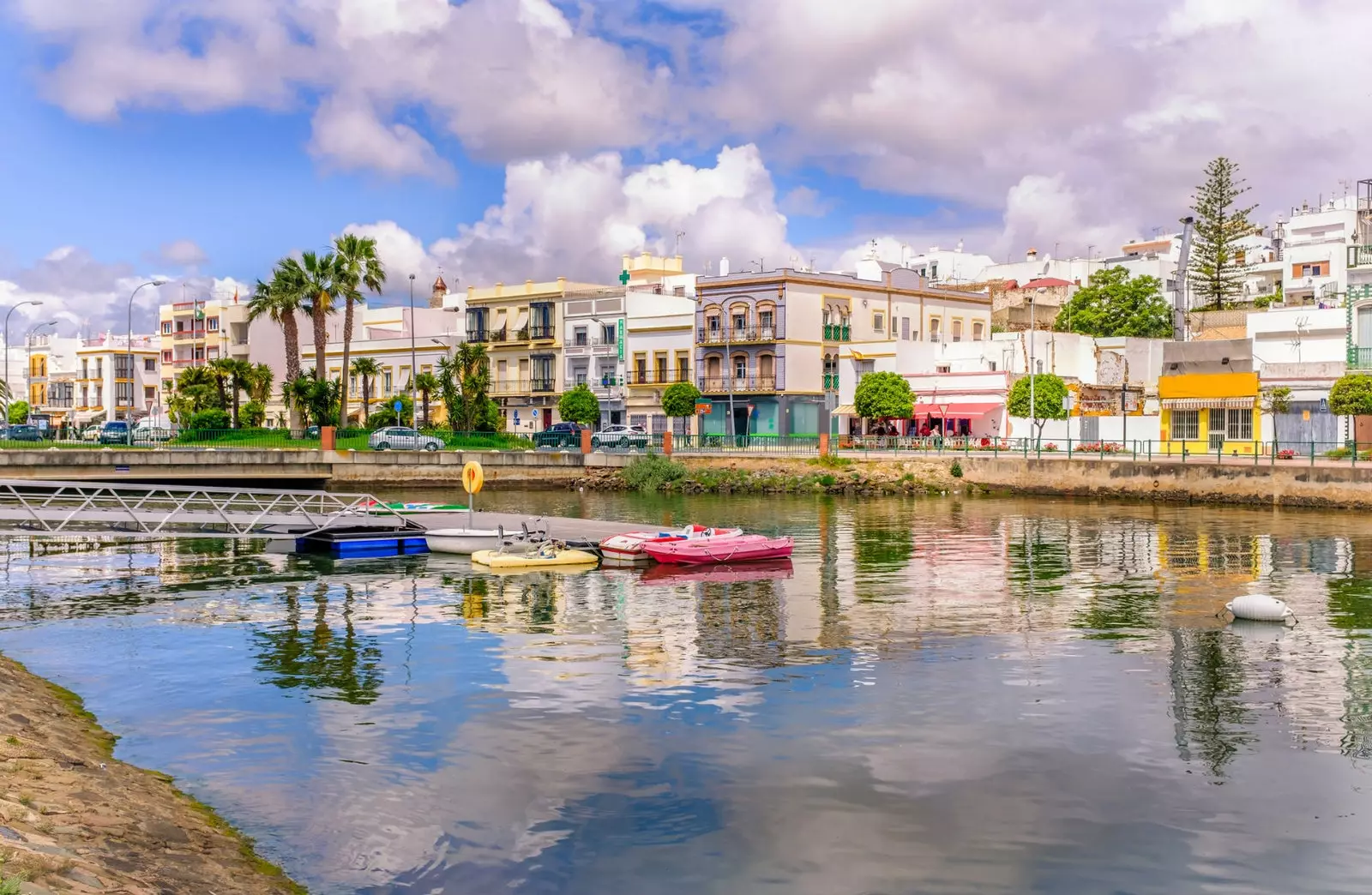 Huelva ialah cara anda tinggal di Costa de la Luz.