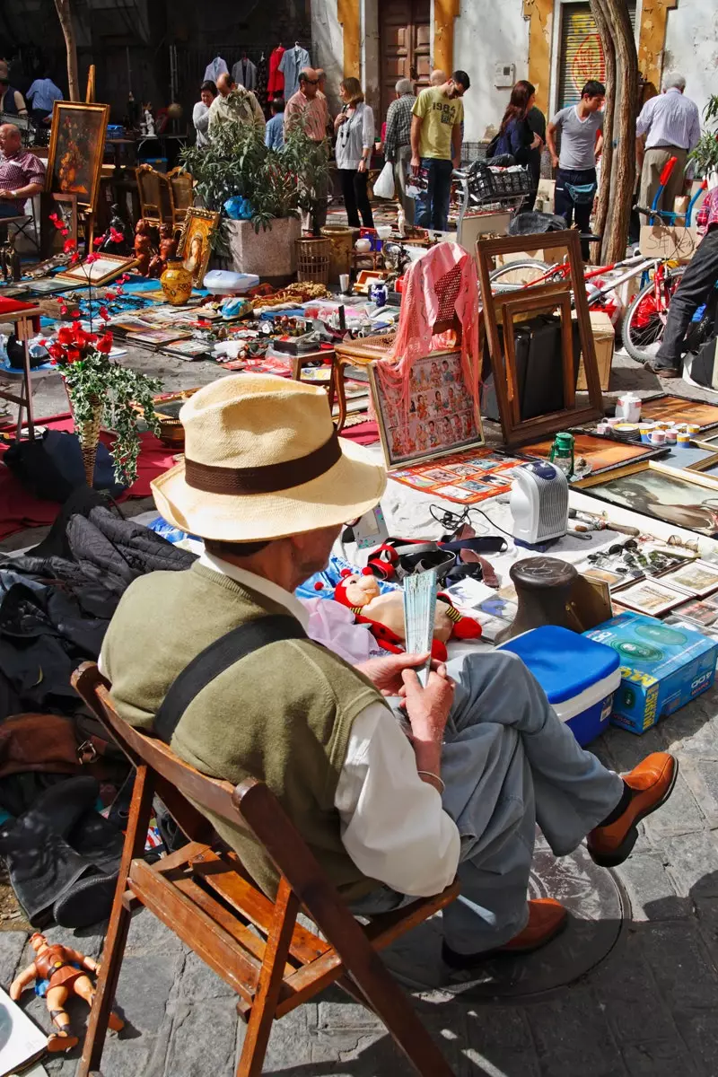 Il mercato del giovedì la vita del quartiere