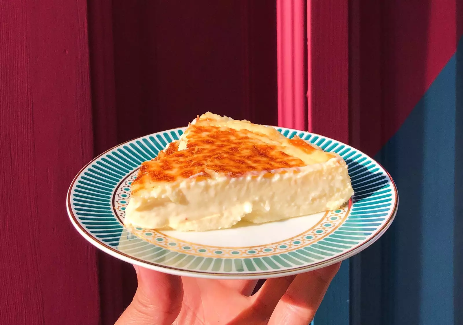 Cheesecake moħmi huwa spettaklu