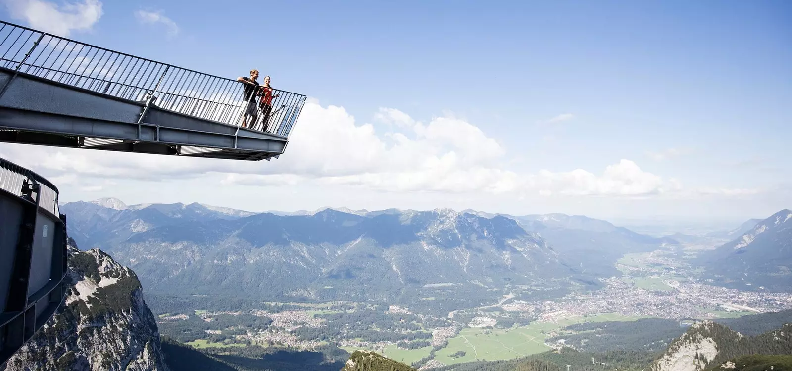 Een van de uitzichtpunten bij station Zugspitze.