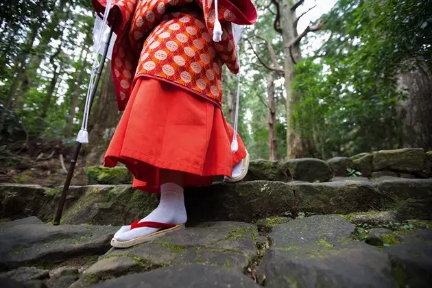 Detail of the Heian costume of one of the pilgrims