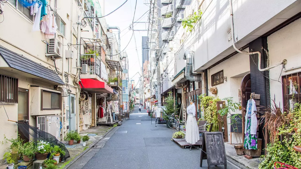 Koenji, lingkungan tandingan Tokyo yang tidak berhenti menari