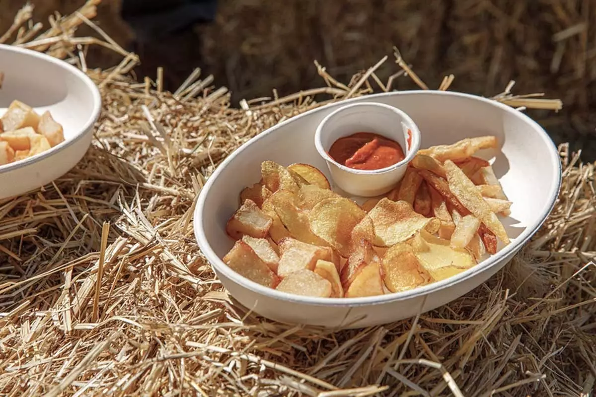 Sour Potato Chips mat BBQ Sauce