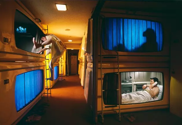 capsule hotel tokyo