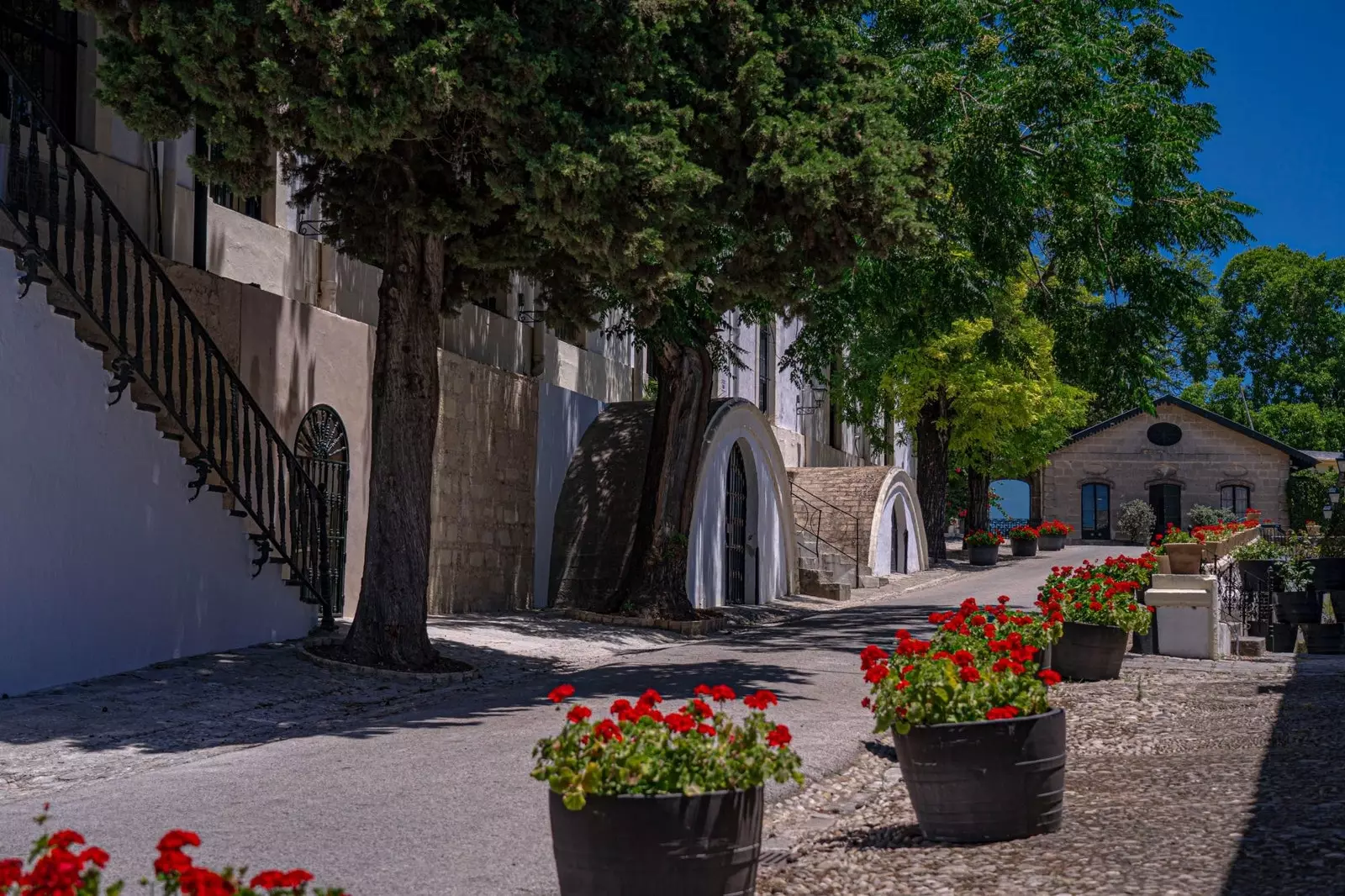 González Byass jistedinna jorqdu fost fabbriki ċentinarji