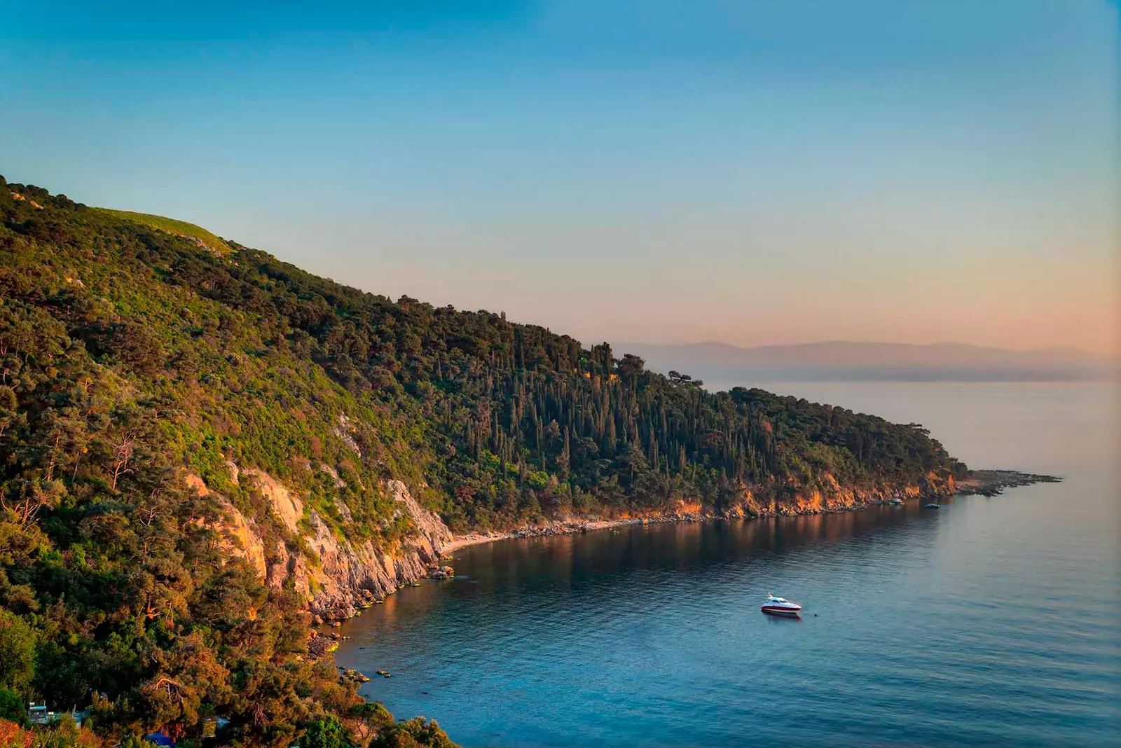 Prens Adaları'ndan biri olan Büyükada'nın Profili