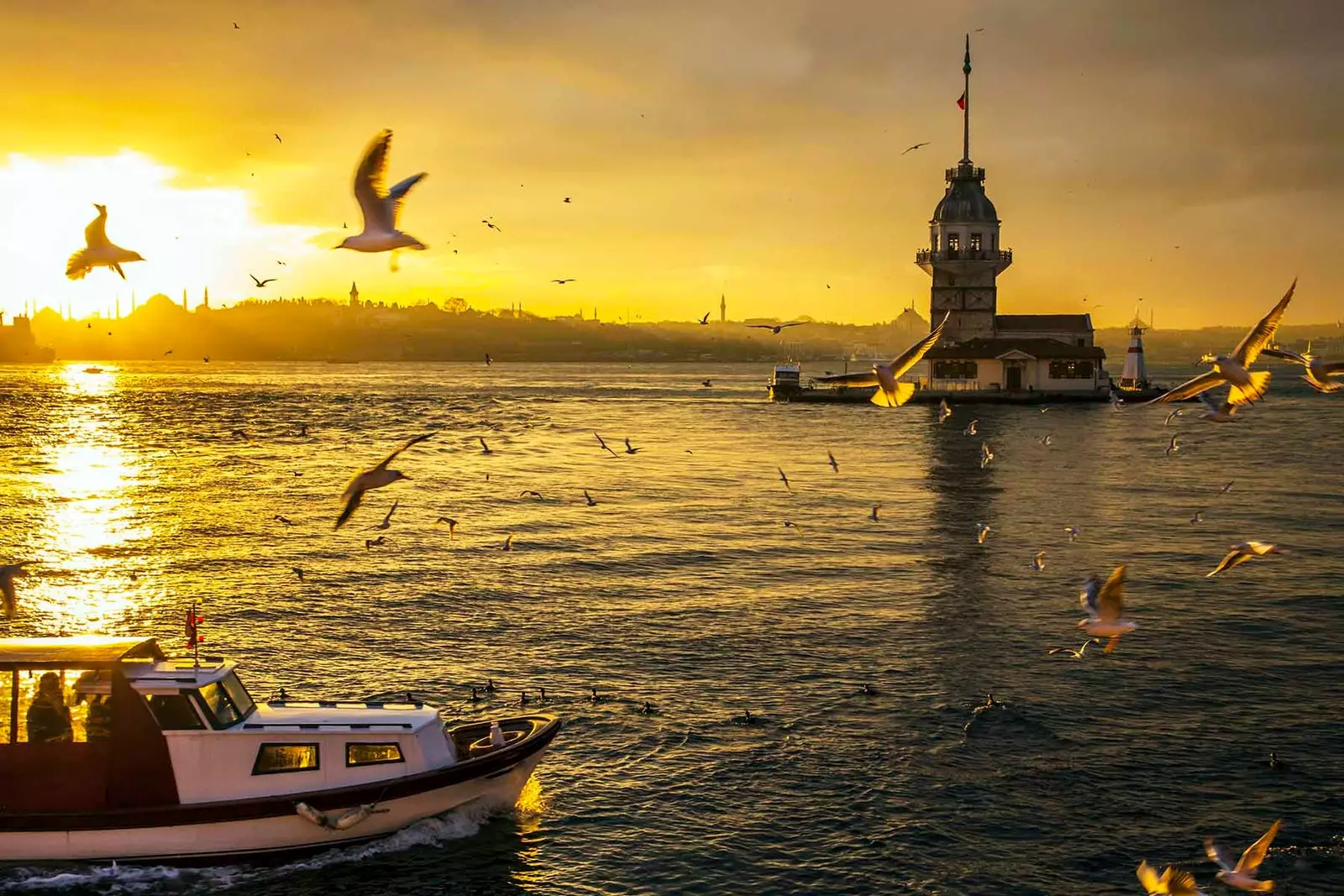 bữa tối lãng mạn thời thiếu nữ tháp istanbul