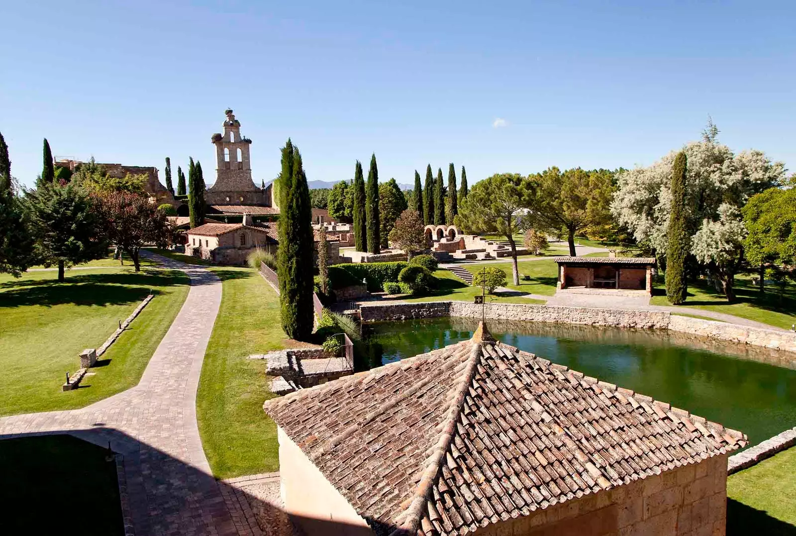 AYLLÓN CLOISTER СЕГОВИЯ