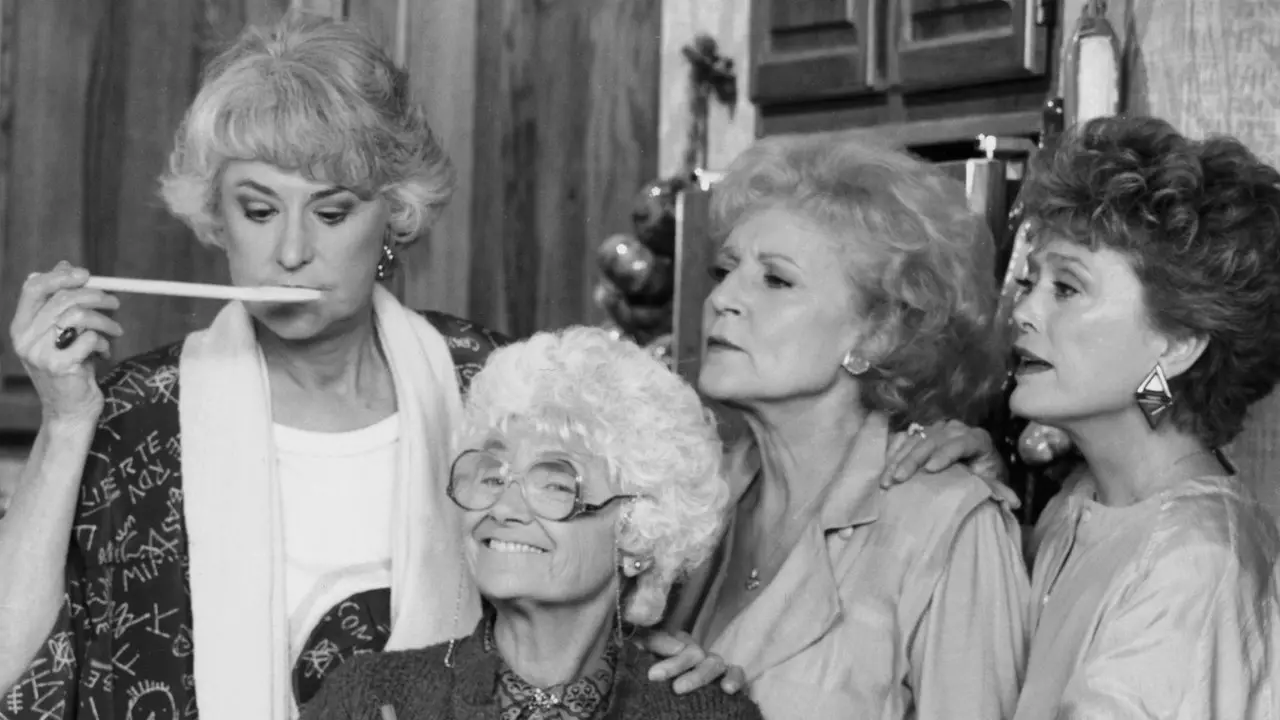 Паступае кніга рэцэптаў Golden Girls (з тварожнікам!)