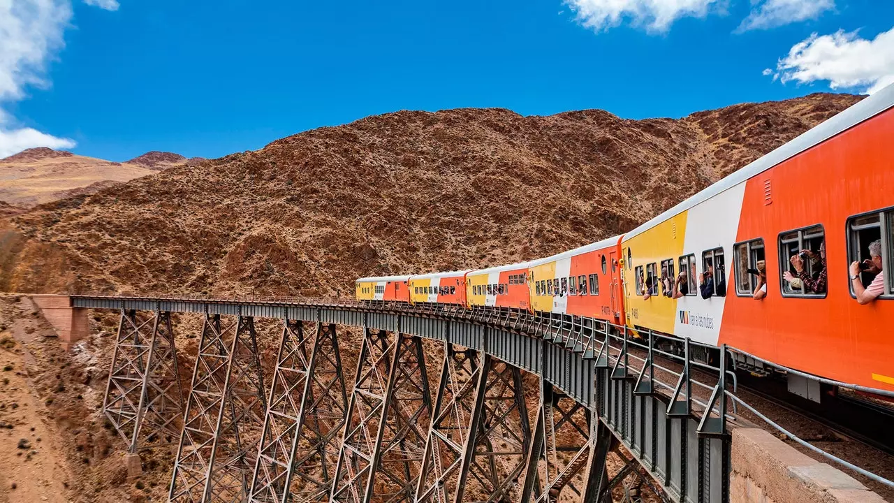 Un voyage en train vers les nuages