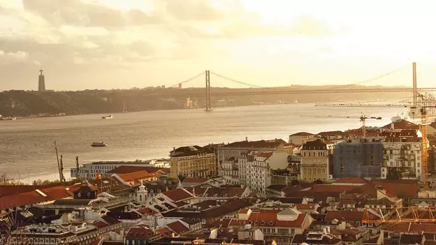 Romantic getaway in Lisbon: the 'saudade' is prohibited