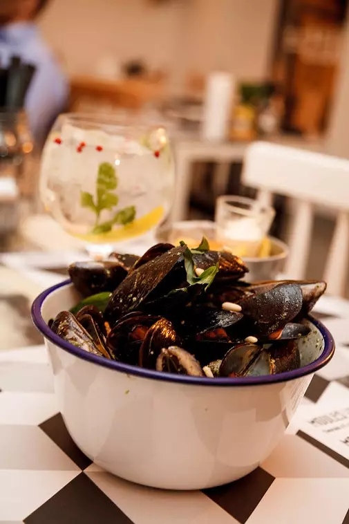 Moules Gin