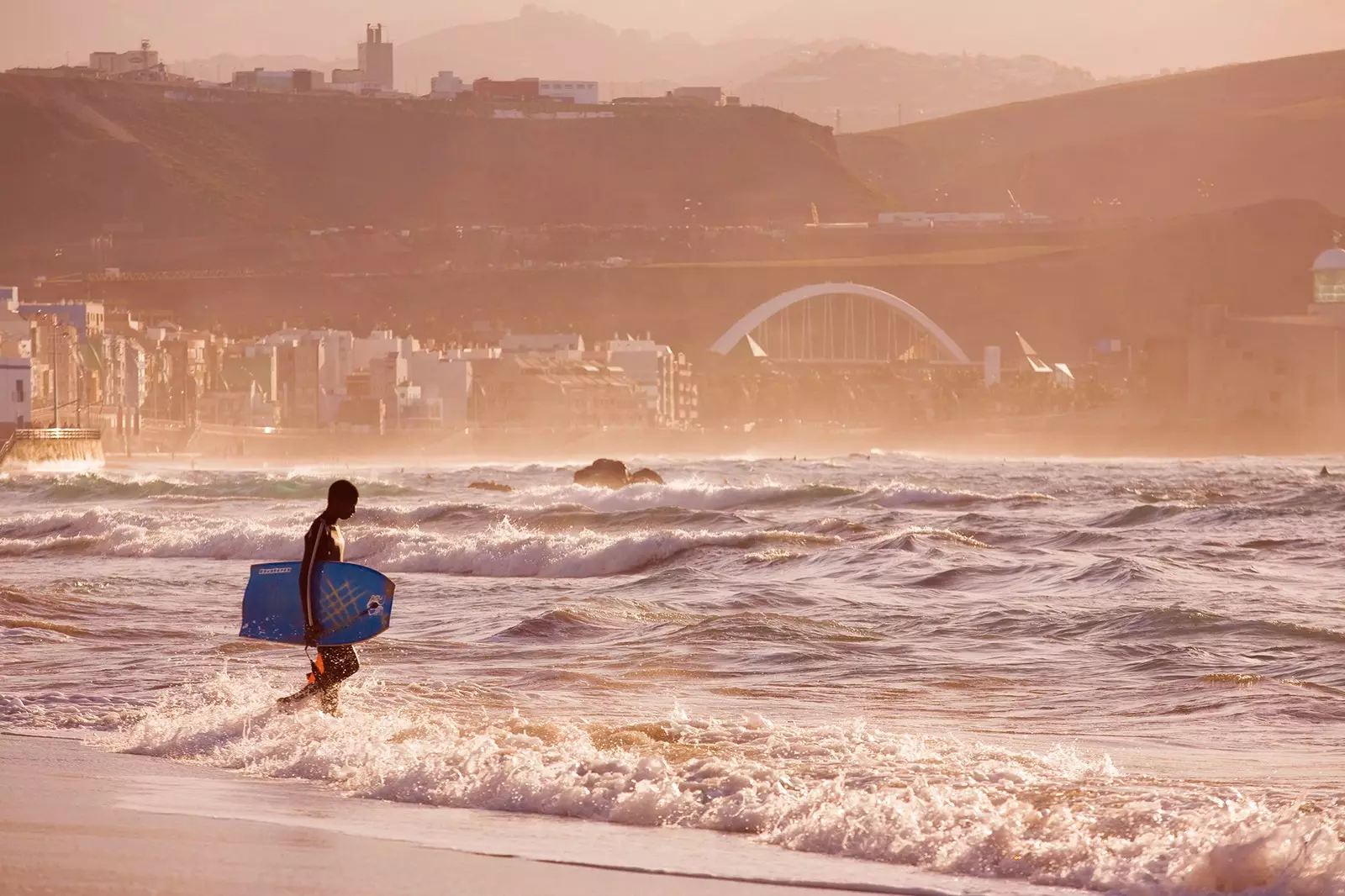 Plaja Las Canteras din Gran Canaria