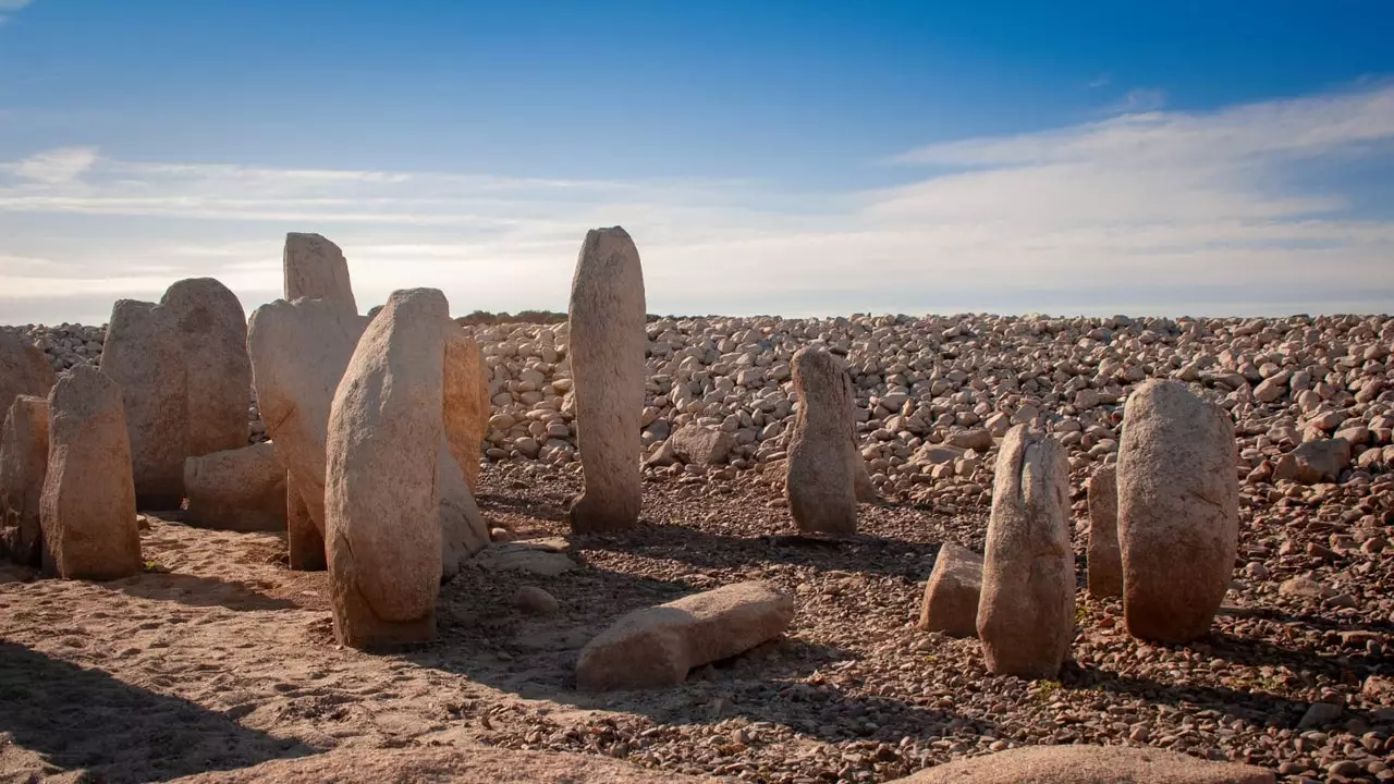 Kaj pa, če ni najhujša tragedija za Guadalperal Dolmen to, da ga voda za vedno pogoltne?