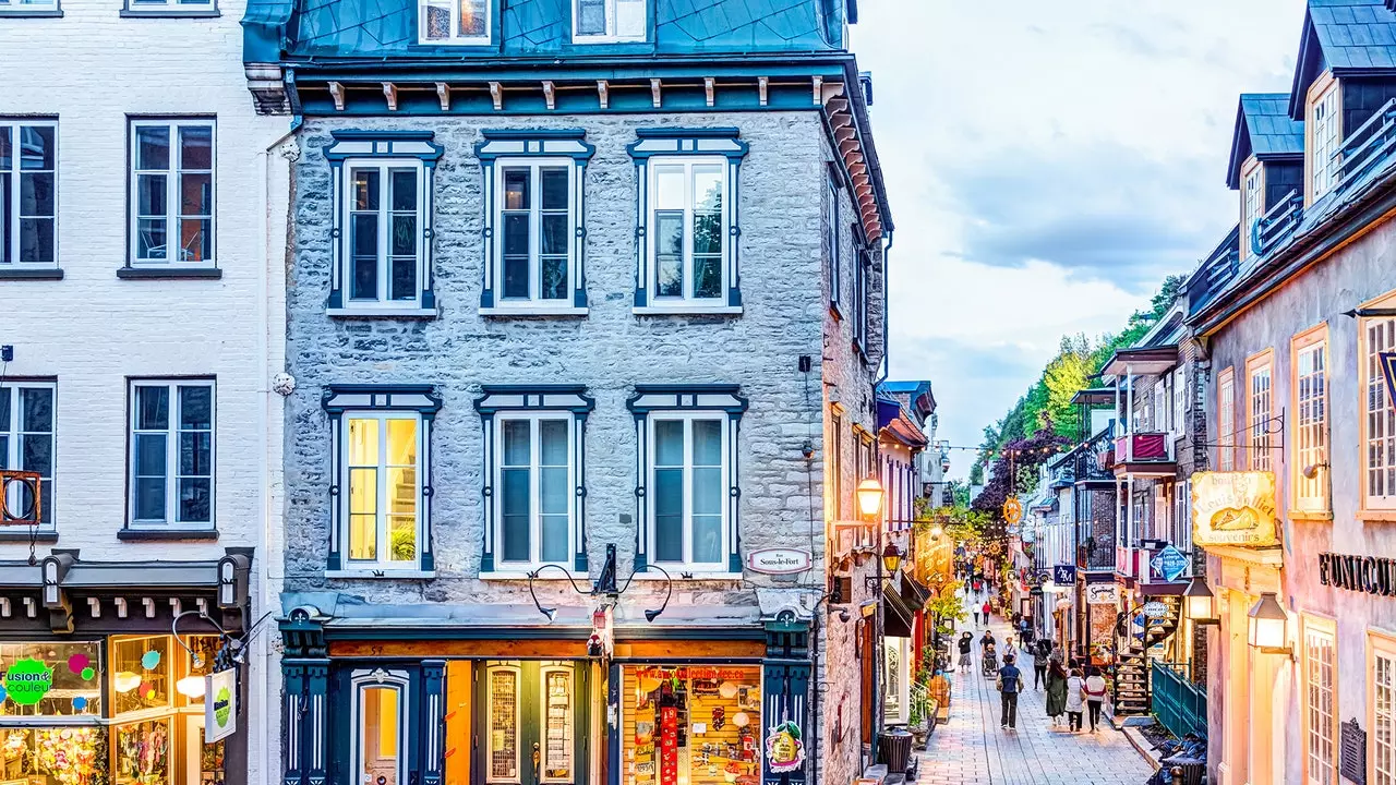 24 hours in Quebec, the city more French than France