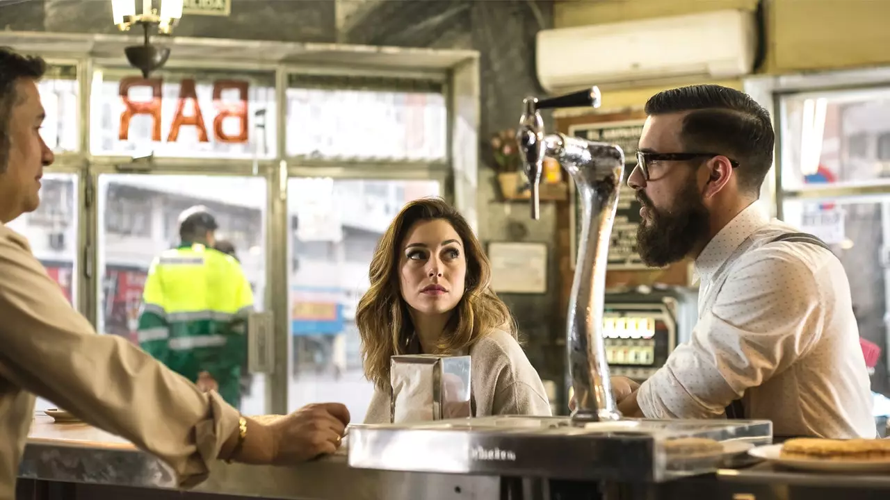 The favorite bar of... Álex de la Iglesia and his cast of 'El bar'