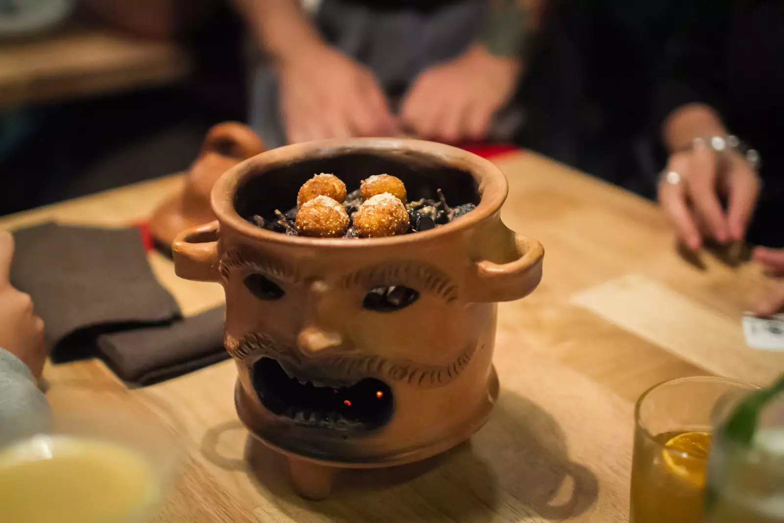 Croquettes de maïs fumées à la myrrhe du restaurant Flor de Lis