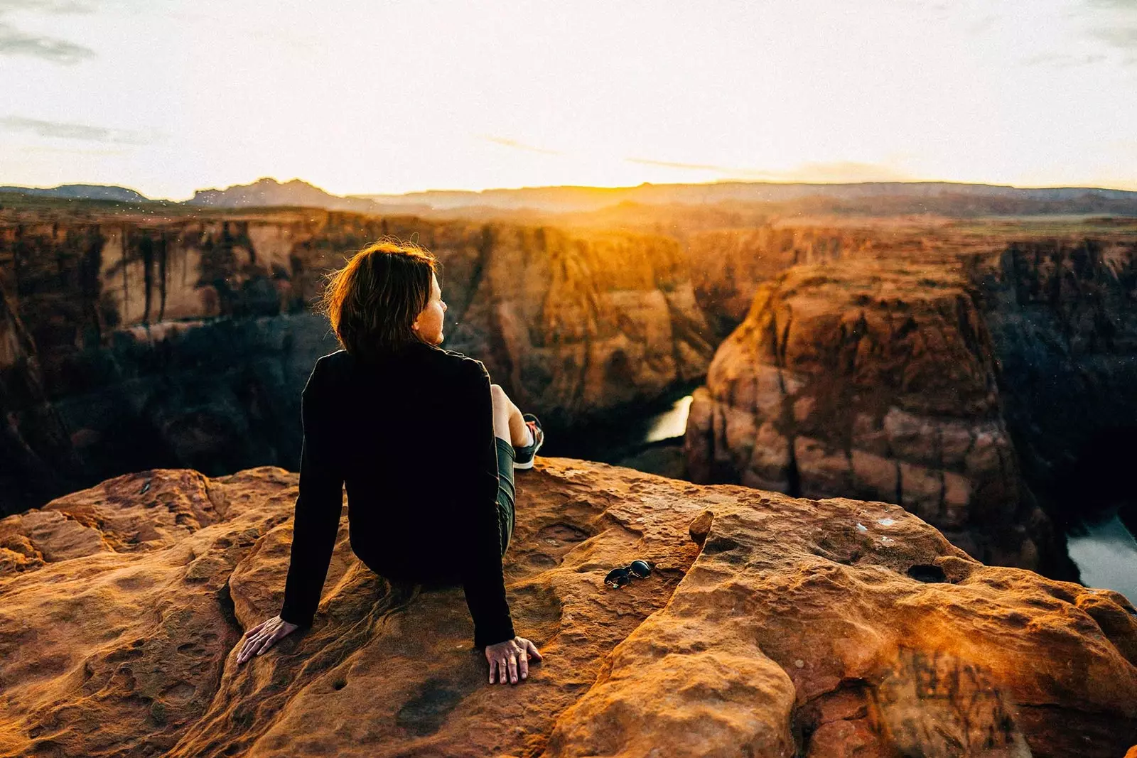 Taking in the views of Horseshoe Bend in Page