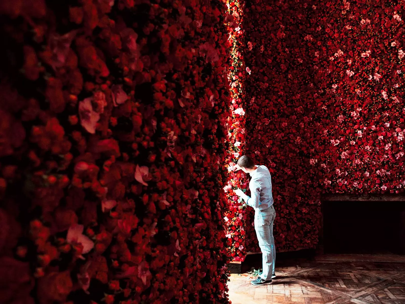 Mark Colle decorating the Dior fashion show