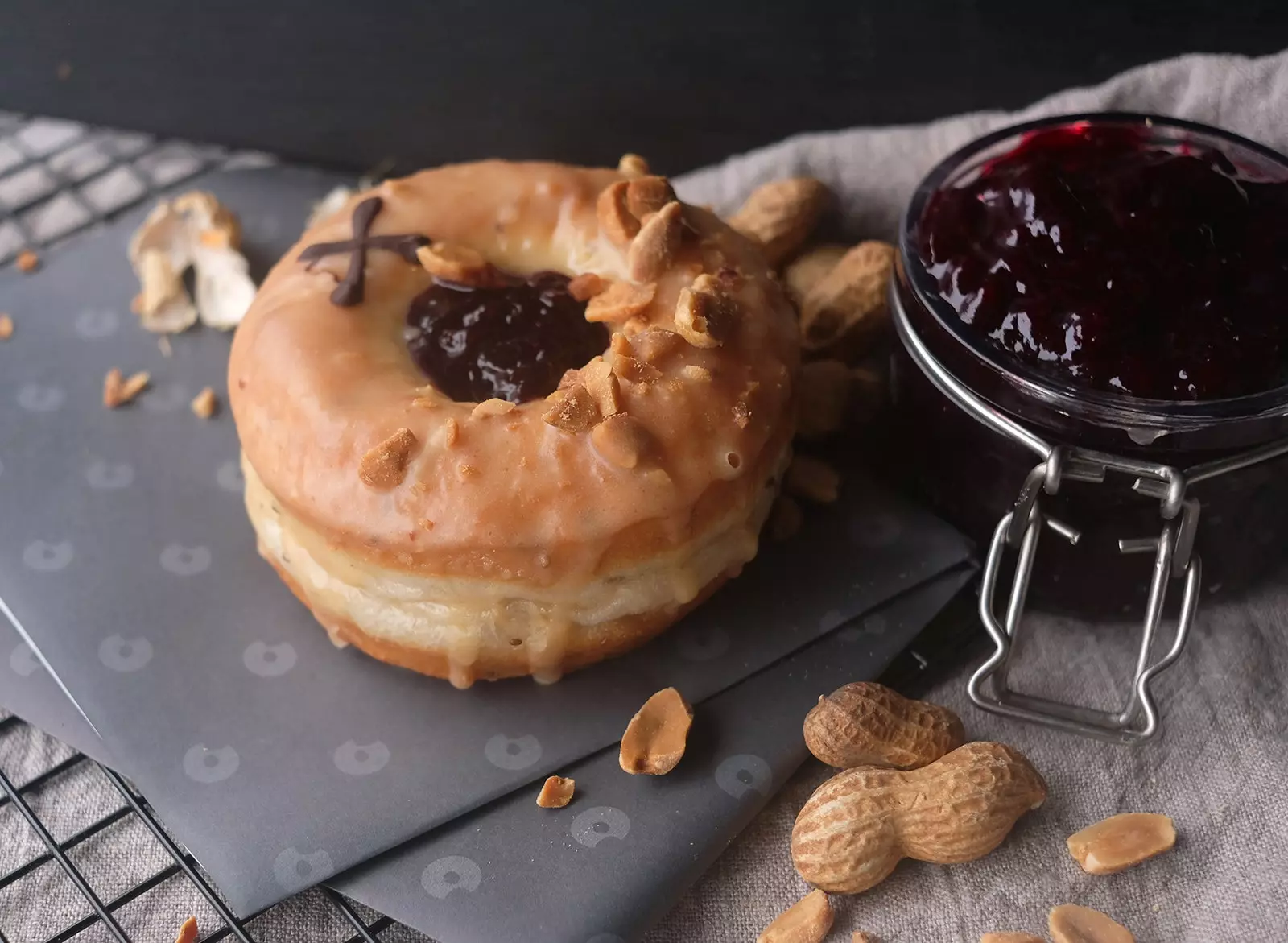 Donut vegà de melmelada de gerds.